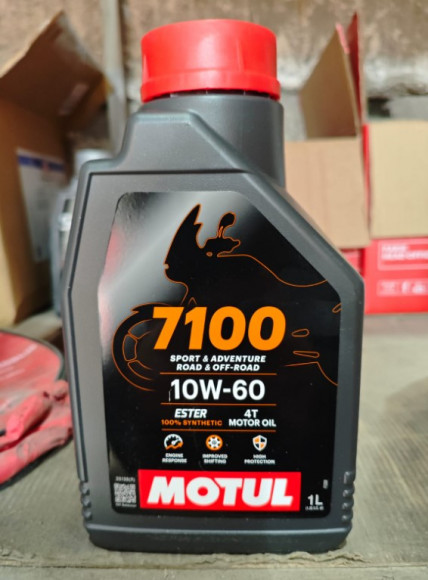 Масло мотор. 10W60 MOTUL 7100 4Т SP MA-2 пластик (1 л.) 1*12 шт.
